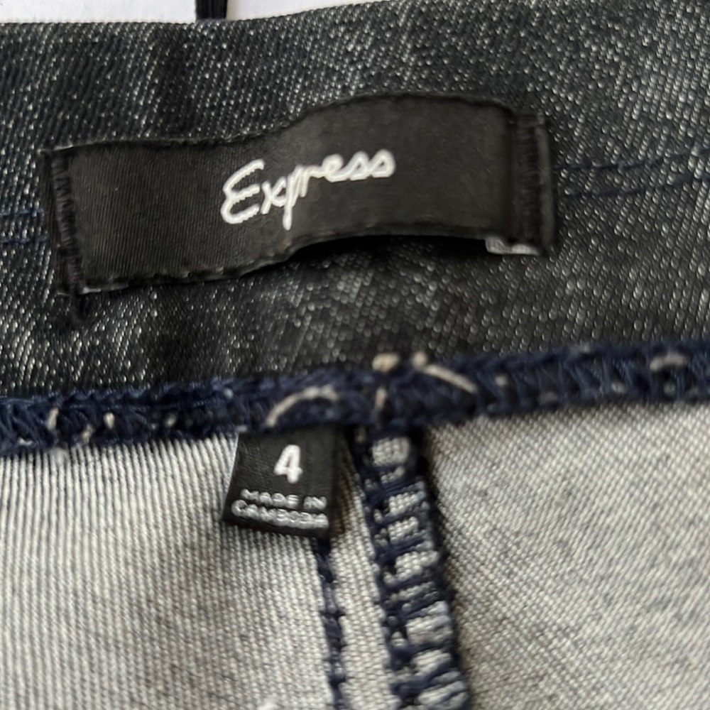 Express pull on jeans size 4 - Picture 4 of 5